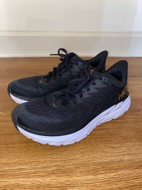 Hoka One One Clifton 7 Black Running Athletics Shoes 1110509 Women’s Size 7.5